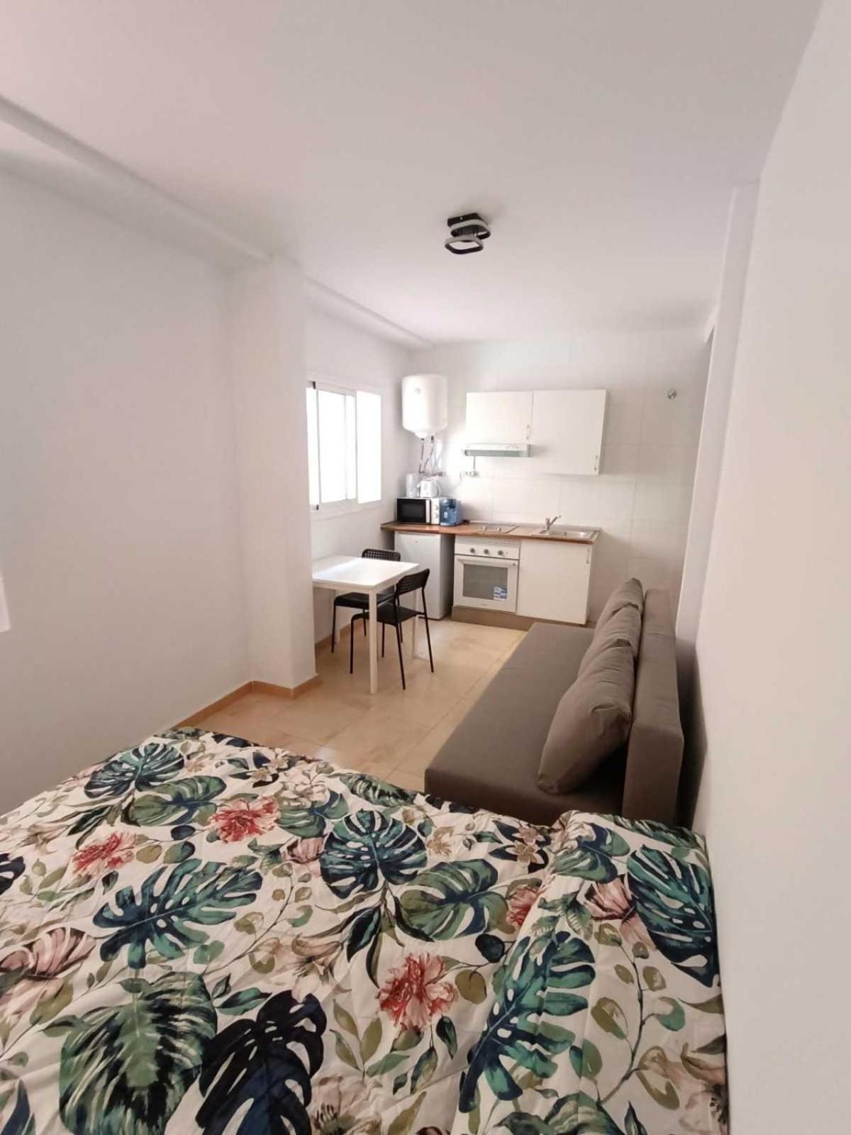Apartamentos Larios Málaga Quarto foto